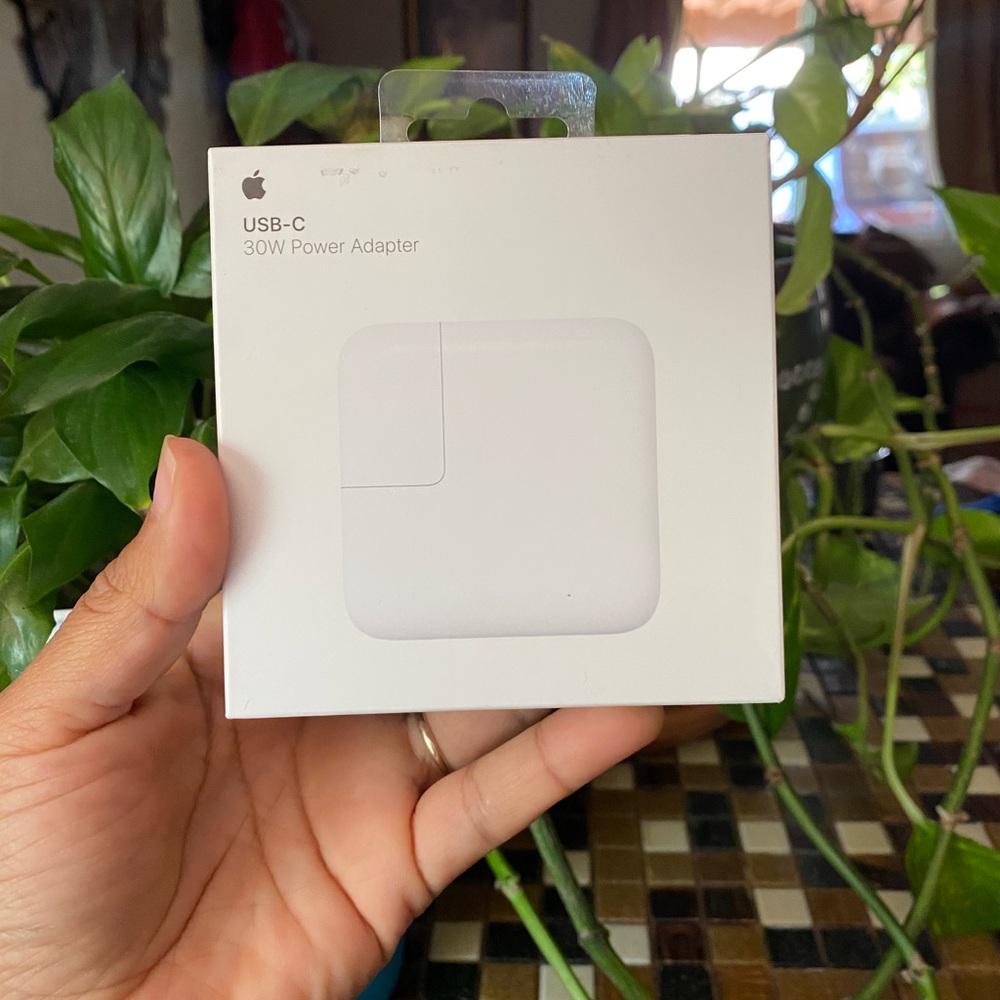 Apple 🍎 🍏 30W USB C Wall Charger Adapter. NEW $FIRM PRICE$